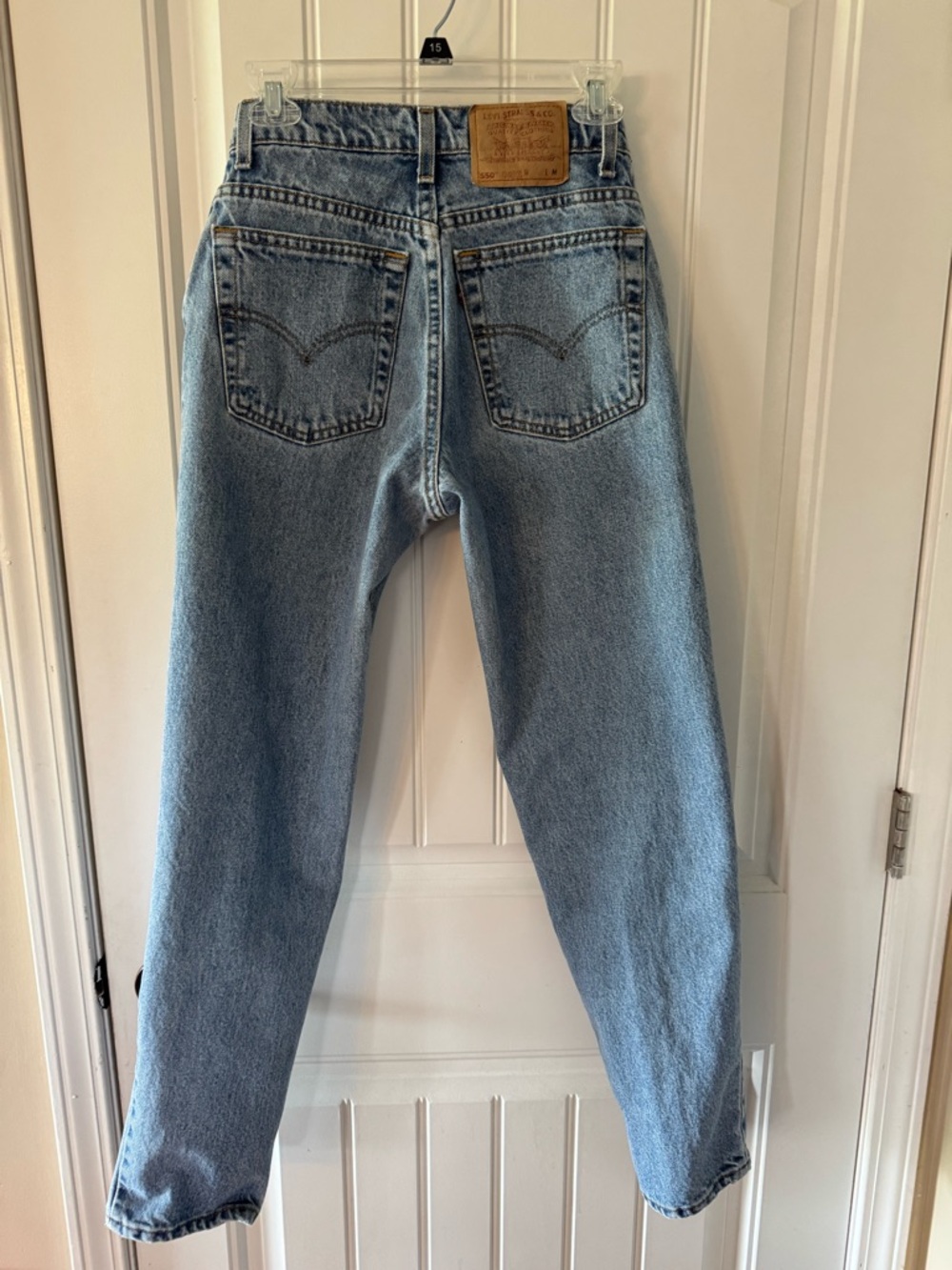 Vintage 90’s Ladies Levi's 550 Relaxed Tapered Blue Jeans Size 9 Made In USA 28”